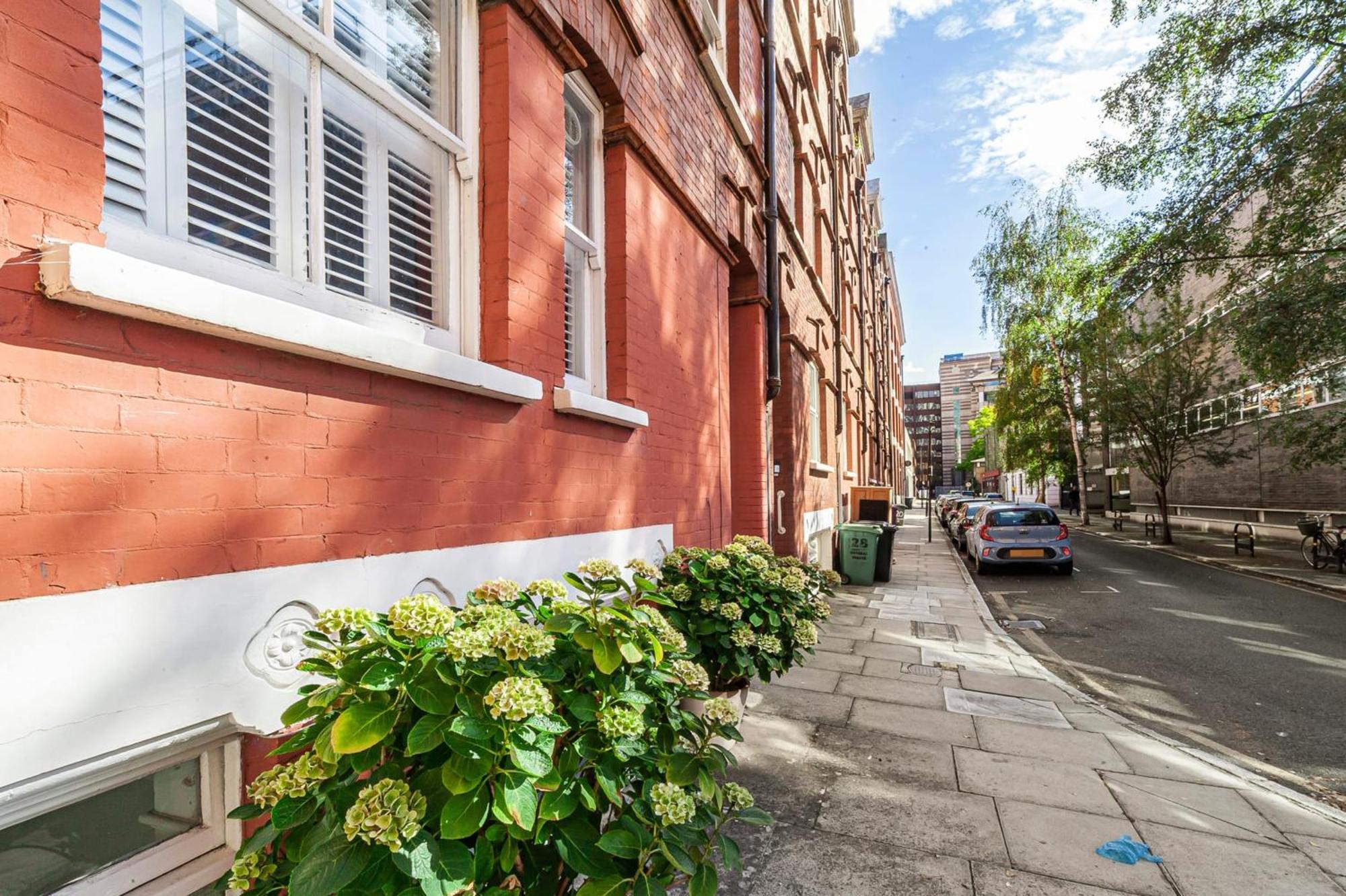 Chic One Bed Flat Londra